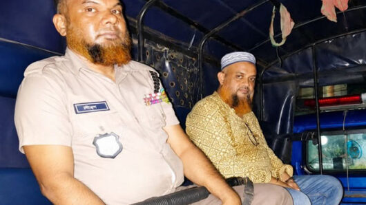 ঢাকায় গ্রেপ্তার হওয়া আওয়ামী লীগ নেতা পল্লবকে নিয়ে সিলেটের পথে পুলিশ