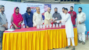 মজুমদারী বয়েজ ক্লাব ও কাউন্সিলর প্রার্থী এবি মজুমদার’র উদ্যোগে এসএসসি ও সমমান পরীক্ষায় উত্তীর্ণ কৃতি শিক্ষার্থীদের সংবর্ধনা