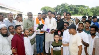 ফ্রান্স প্রবাসী ও যুবদল নেতা আলী আহসান আফতাব স্বদেশ প্রত্যাবর্তন উপলক্ষে বিমানবন্দরে এক জমকালো সংবর্ধনা