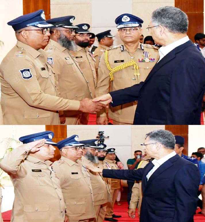 রাষ্ট্রপতির পুলিশ পদক ৯৮ জনকে প্রদান করলেন-স্বরাষ্ট্রমন্ত্রী