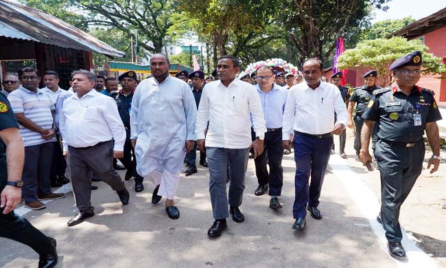 সিলেটে কারাগার পরিদর্শন করলেন স্বরাষ্ট্র মন্ত্রণালয়ের সিনিয়র সচিব