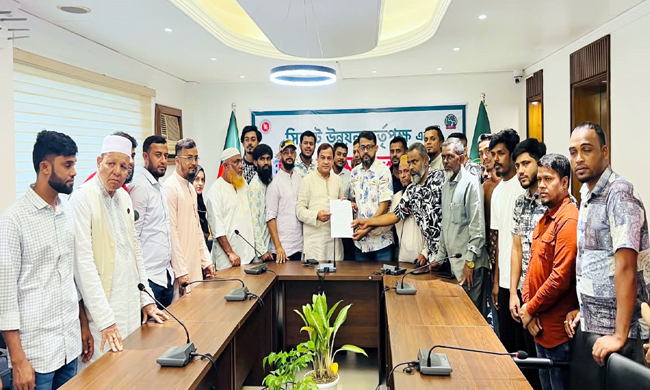 শিশু-কিশোরদের শারীরিক ও মানসিক বিকাশে খেলার মাঠ অপরিহার্য: কয়েস লোদী