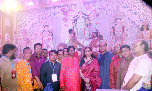 চৈতালী সংঘের পূজামণ্ডপ পরিদর্শনে সিলেটে নিযুক্ত ভারতীয় সহকারী হাইকমিশনার অনিরুদ্ধ দাস