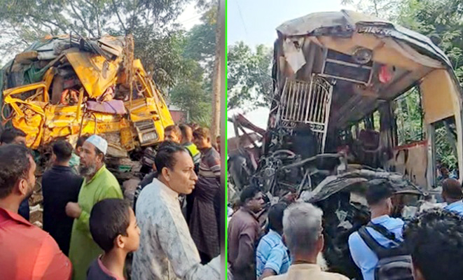 ভোরে বাস-ট্রাক সংঘর্ষে প্রাণ গেল ১৪ জনের-আহত ২০ জন