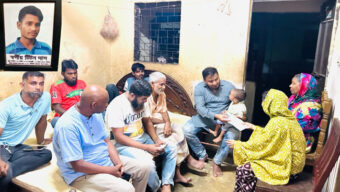 মানবিক সহমর্মিতায় টিটন দাসের পরিবারের পাশে আজিজ খান সজিব