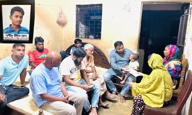 মানবিক সহমর্মিতায় টিটন দাসের পরিবারের পাশে আজিজ খান সজিব