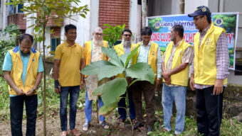 ঝরনারপার এলাকায় লায়ন্স ক্লাব অব সিলেট হলি সিটির বৃক্ষরোপণ কর্মসূচি পালন