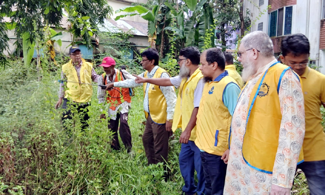 ডেঙ্গু প্রতিরোধে লায়ন্স ক্লাব অব সিলেট হলি সিটির উদ্যোগে মশা নিধন