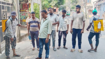 ১১নং ওয়ার্ডে মির্জা সম্রাটের উদ্যোগে ডেঙ্গু প্রতিরোধ ও মশা নিধন অভিযান