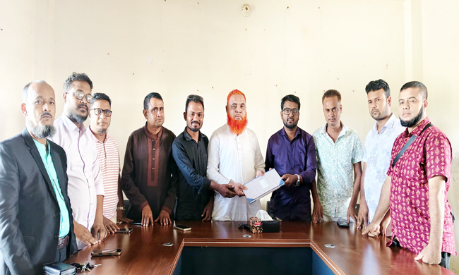 গোয়াইনঘাট প্রেসক্লাবের নতুন কমিটির কাছে দায়িত্ব হস্তান্তর
